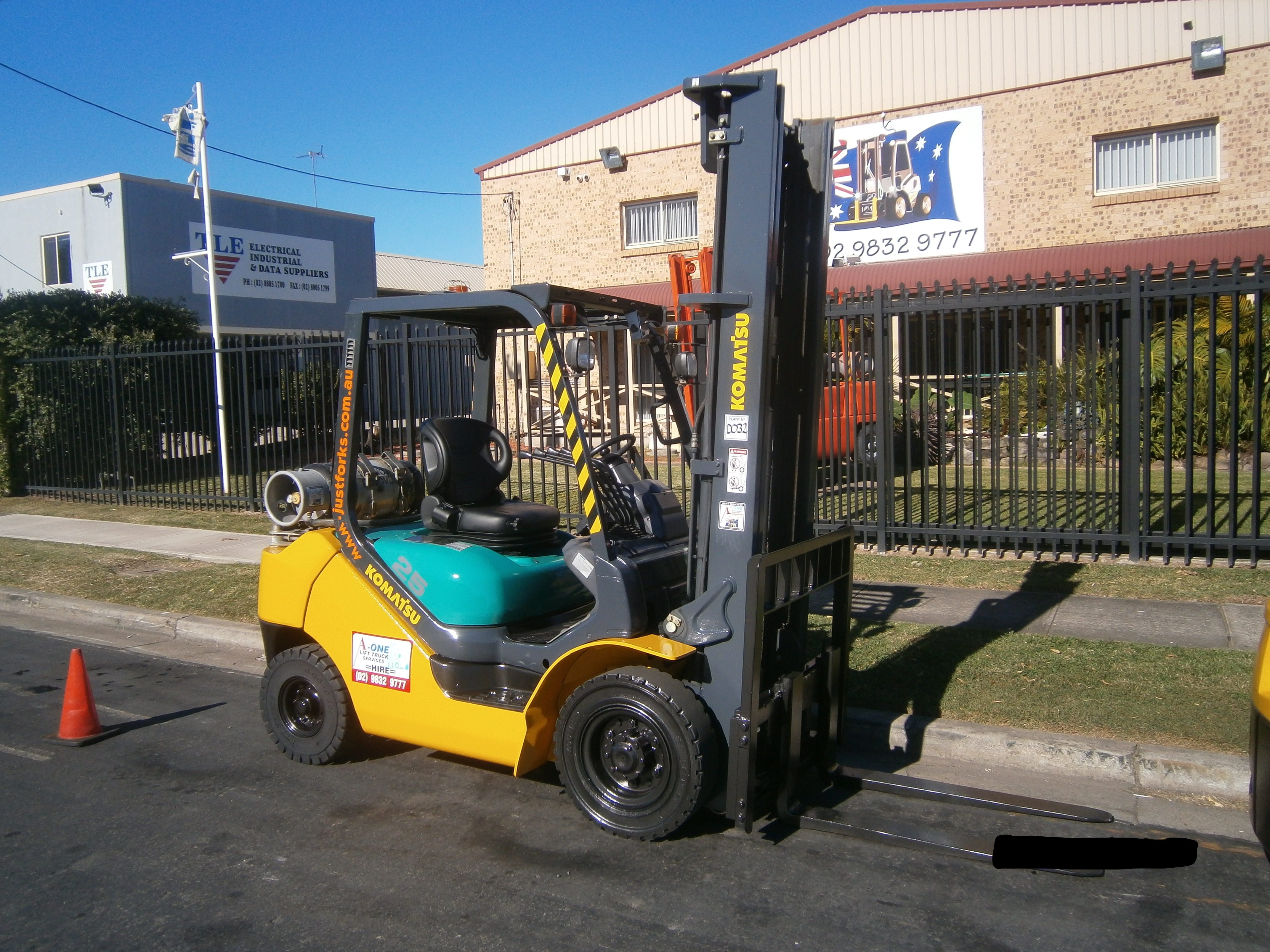 FG2516LPG2 Forklift – KOMATSU FG25-16 LPG - A-One Lift Trucks Sydney