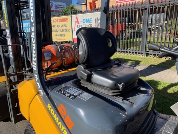 FORKLIFT- KOMATSU FG25HT-17 LPG (R056) - Image 3