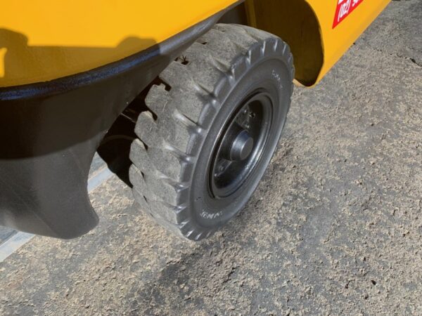 FORKLIFT- KOMATSU FG25HT-17 LPG (R056) - Image 7