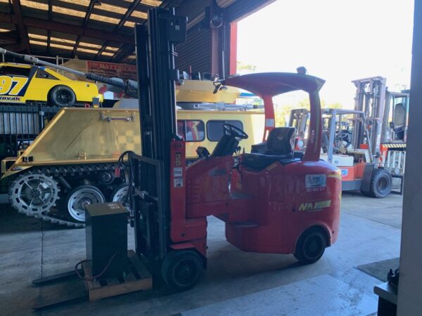 FORKLIFT - BENDIE NA20 TAIL LIFT ELECTRIC (P016)