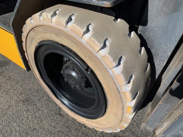 FORKLIFT - KOMATSU FB30-11 ELECTRIC (R028) - Image 7