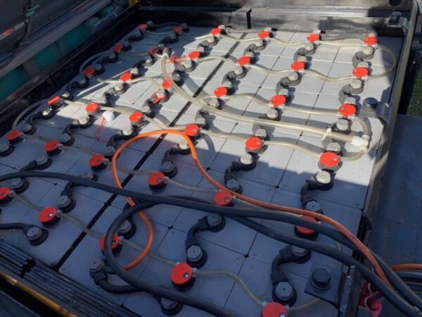 FORKLIFT - KOMATSU FB30-11 ELECTRIC (R028) - Image 8