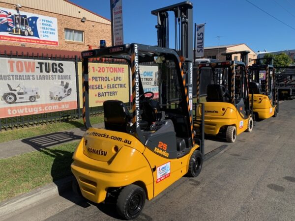 FORKLIFT - KOMATSU FB20A-12 ELECTRIC (R080) - Image 2