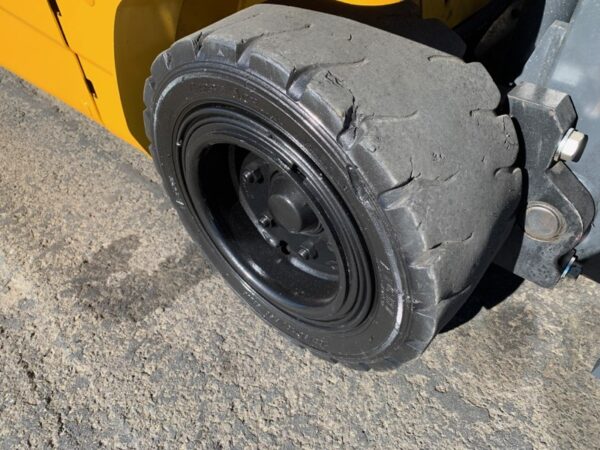 FORKLIFT - KOMATSU FB20A-12 ELECTRIC (R080) - Image 5