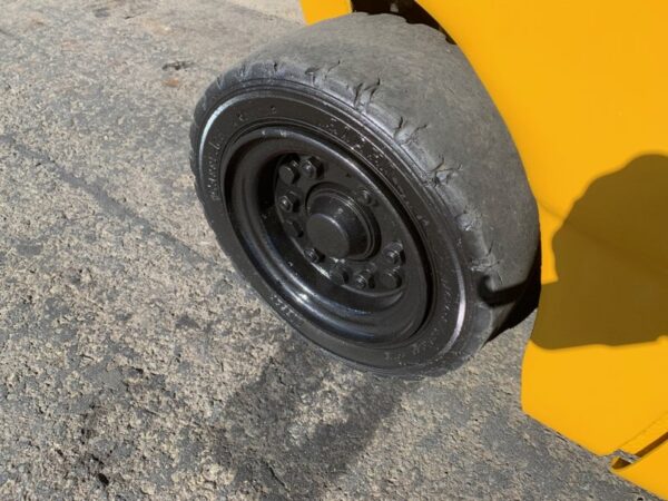 FORKLIFT - KOMATSU FB20A-12 ELECTRIC (R080) - Image 6