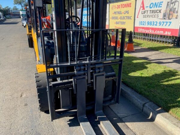 FORKLIFT - KOMATSU FG35AT-16 LPG (R024) - Image 3