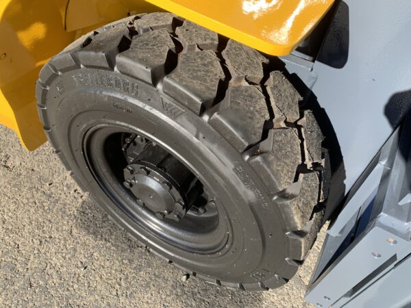 FORKLIFT - KOMATSU FG25HT-17 LPG (R076) - Image 6