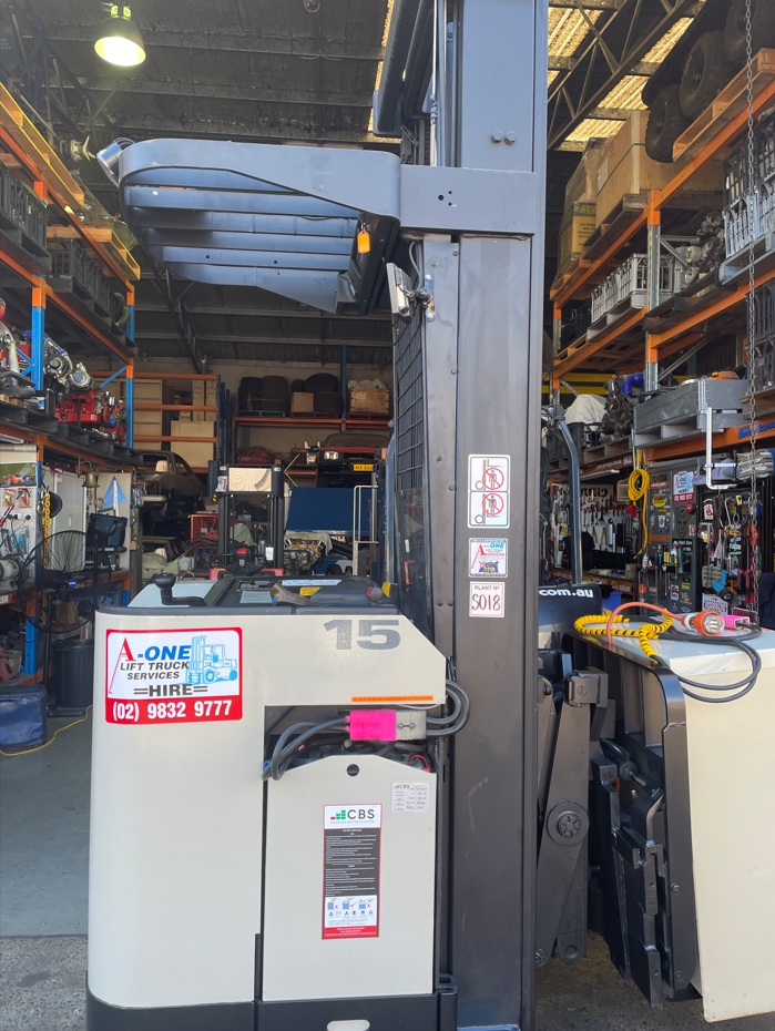 FORKLIFT - CROWN DOUBLE DEEP REACH TRUCK (S018) - Image 2