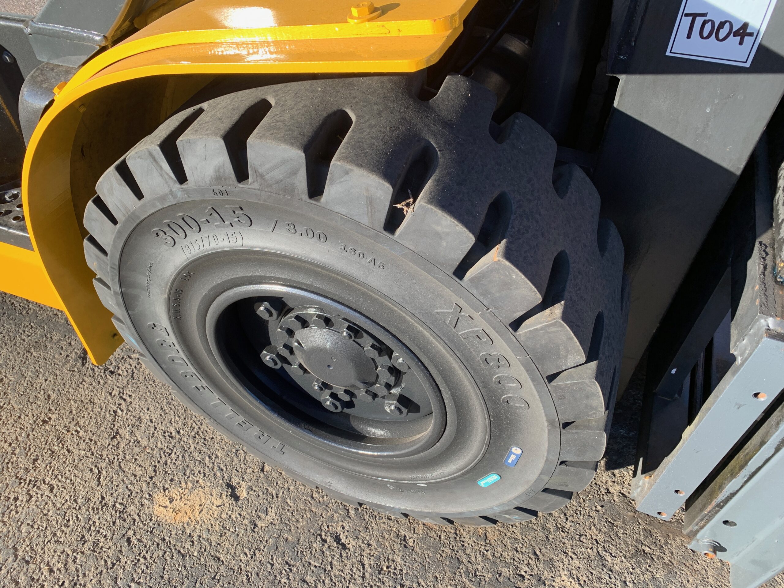 FORKLIFT - KOMATSU FG40T-7 LPG (T004) - Image 3