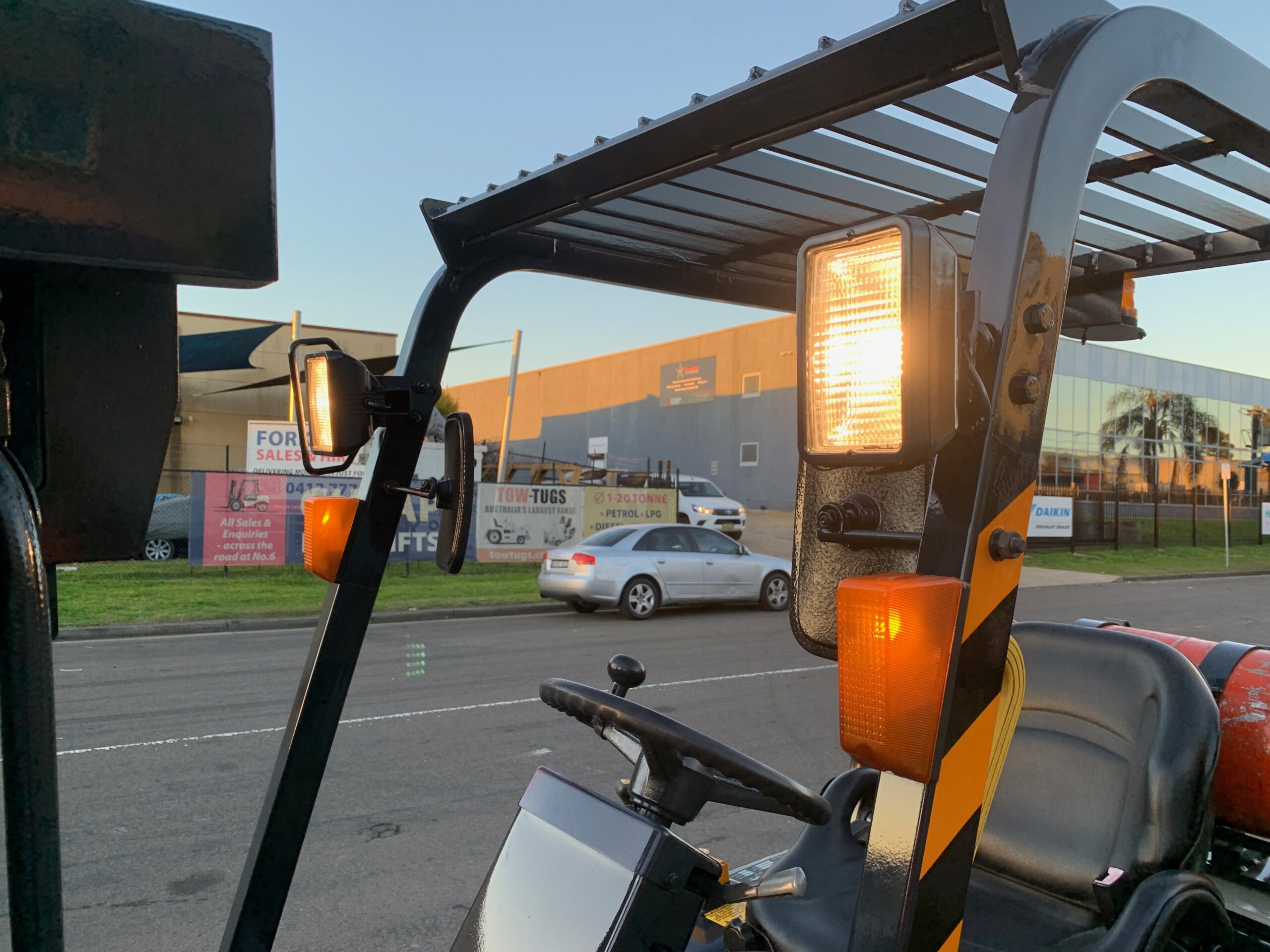 FORKLIFT - CROWN CG25E-3 LPG (F048) - Image 4