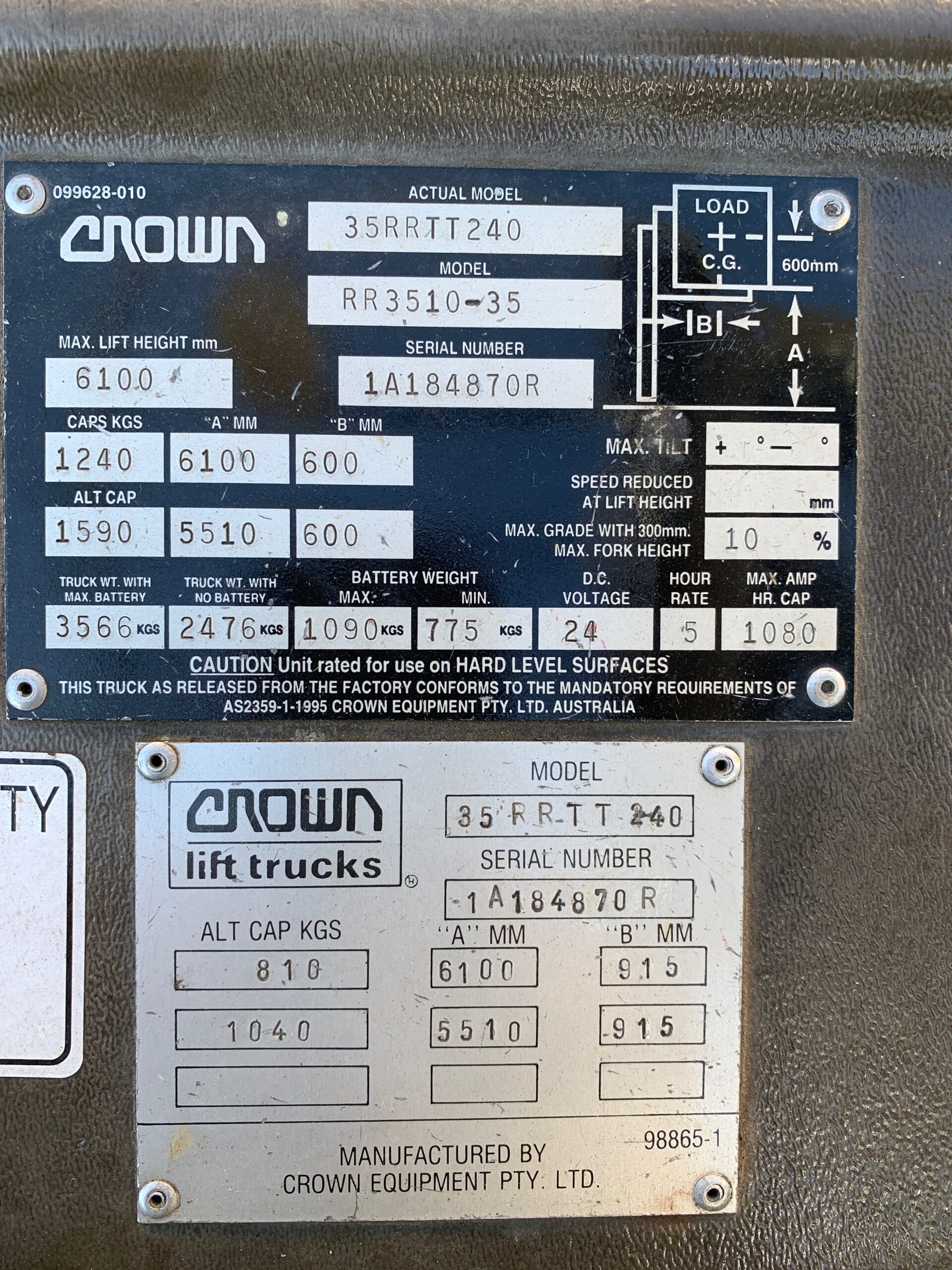 FORKLIFT - CROWN 35RRTT240 ELECTRIC REACH TRUCK (I009) - Image 5