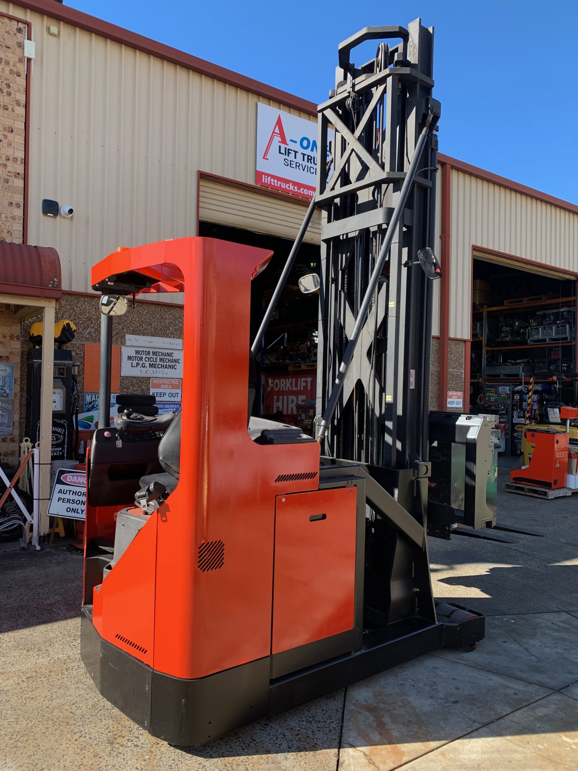 Turret Truck - Bt Man Down Electric Turret Truck