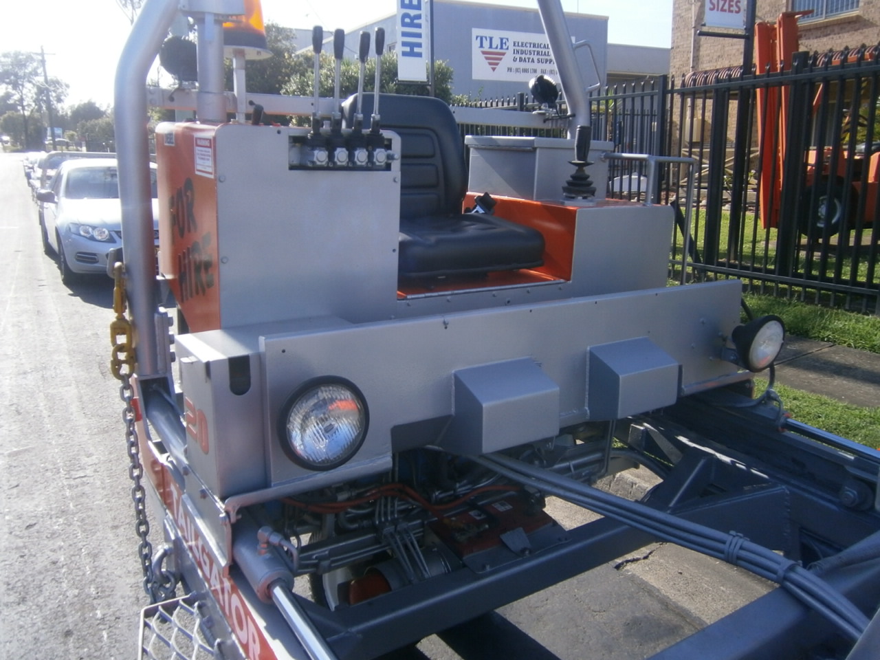 FORKLIFT - TAILGATOR EHD2000 SELF LOADING DIESEL FORKLIFT (H069) - Image 7