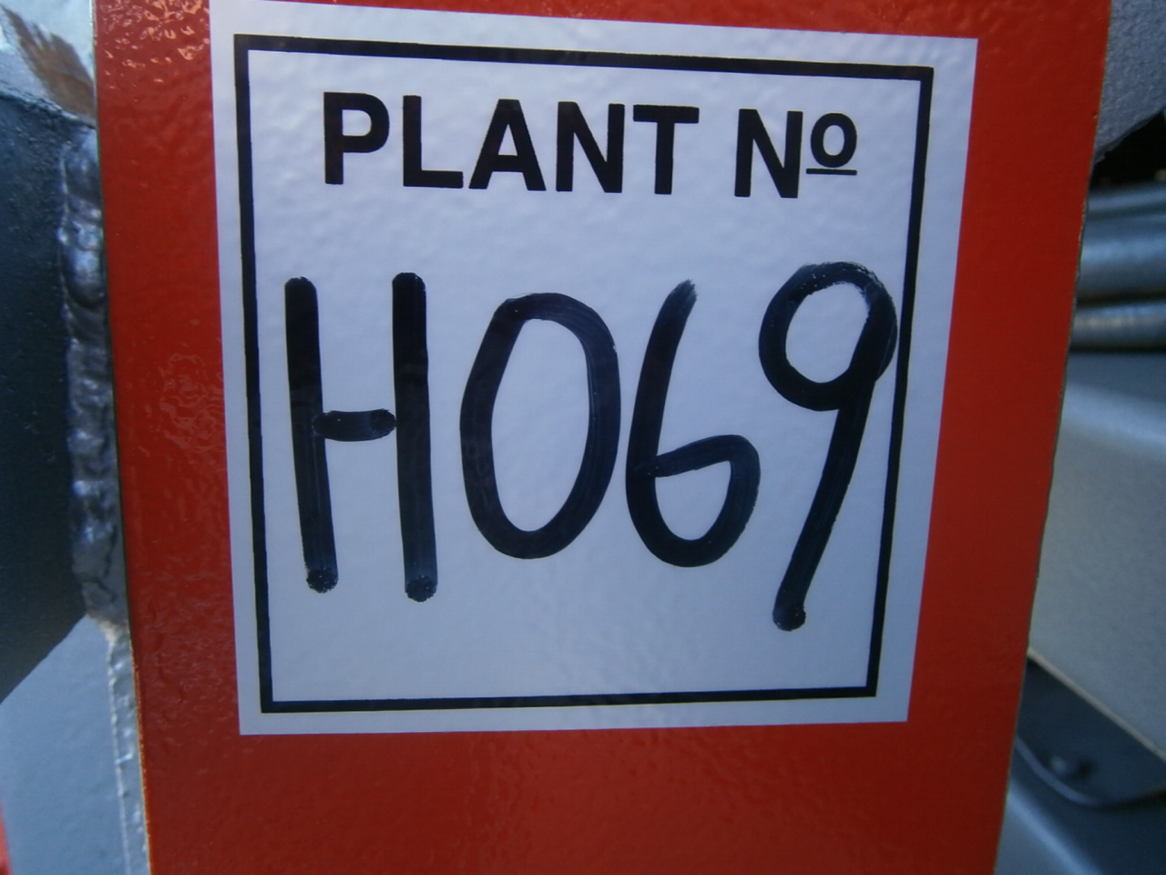 FORKLIFT - TAILGATOR EHD2000 SELF LOADING DIESEL FORKLIFT (H069) - Image 12